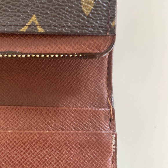 Authentic Louis Vuitton Wallet Monogram - Picture 14 of 17